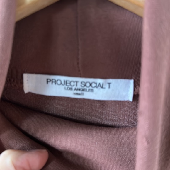 Project social brown top - Picture 2 of 3